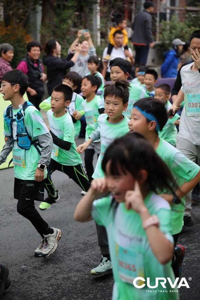 第一批90后父母已经让3岁小孩开始跑步了｜内有福利(图2)