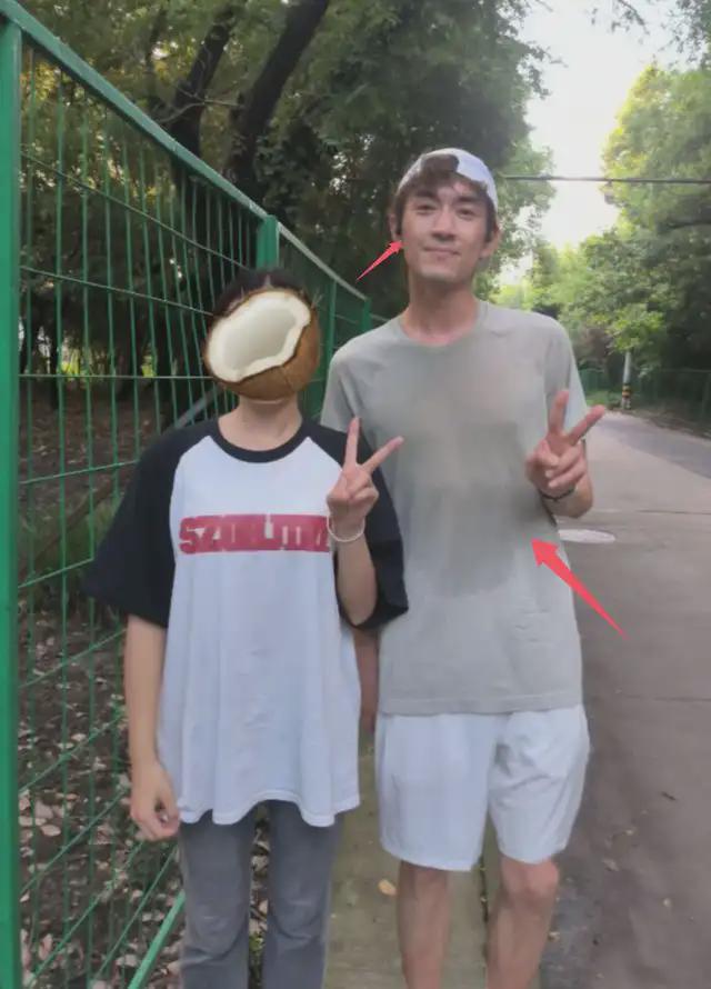 36岁林更新跑步被偶遇本人暴瘦撑不起裤子读博被女同学包围！(图8)
