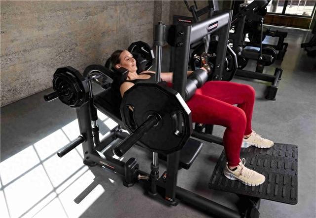 Precor必确GLUTEBUILDER系列为锻炼者带来高效专业的练臀器械(图1)