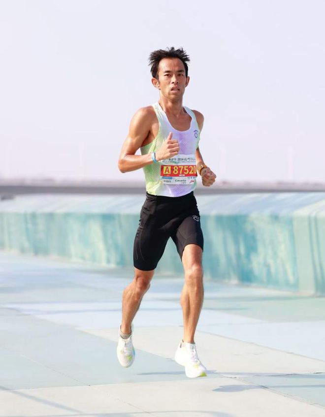 “极度配速”发布杭马破三选手跑鞋统计报告马孔多强势晋级国货前三(图1)
