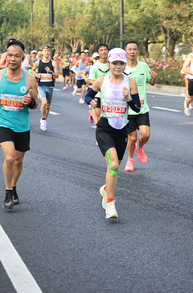 “极度配速”发布杭马破三选手跑鞋统计报告马孔多强势晋级国货前三(图3)