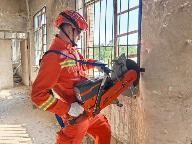 强化装备操作使用能力锻造应急救援“尖刀力量”(图6)