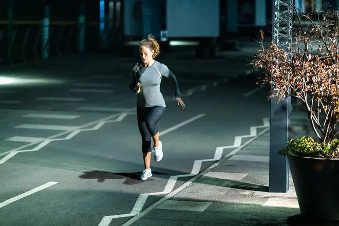 50岁跑步太晚了？在跑步圈里年龄真的不算事……(图5)