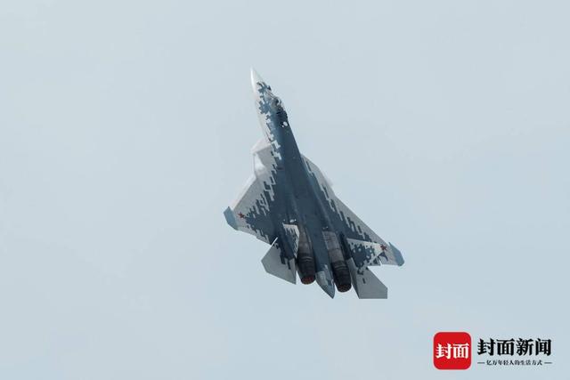 空、陆、海多款装备亮相中国航展训练｜图集(图2)