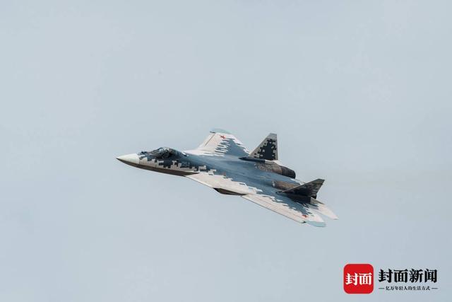 空、陆、海多款装备亮相中国航展训练｜图集(图3)