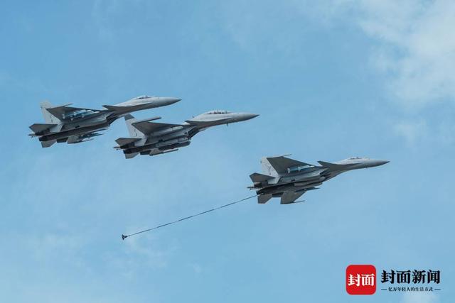空、陆、海多款装备亮相中国航展训练｜图集(图8)