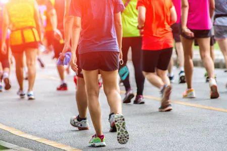 跑出舒适与保护：跑步装备选购全攻略！(图3)