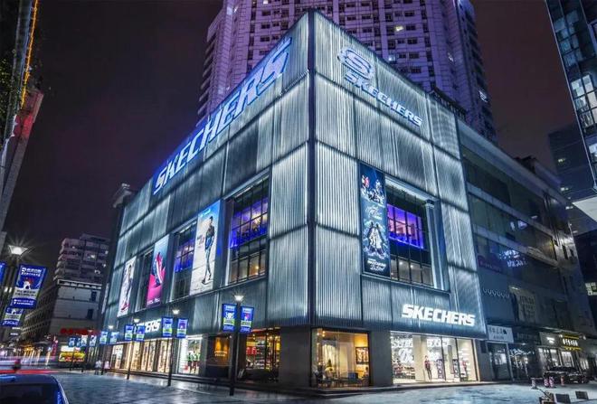 吸金600亿的丑鞋威胁到了耐克的江湖地位(图19)
