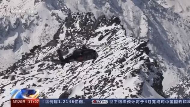 陆军开展多课目新老装备混编高海拔飞行训练提升综合作战保障能力(图7)