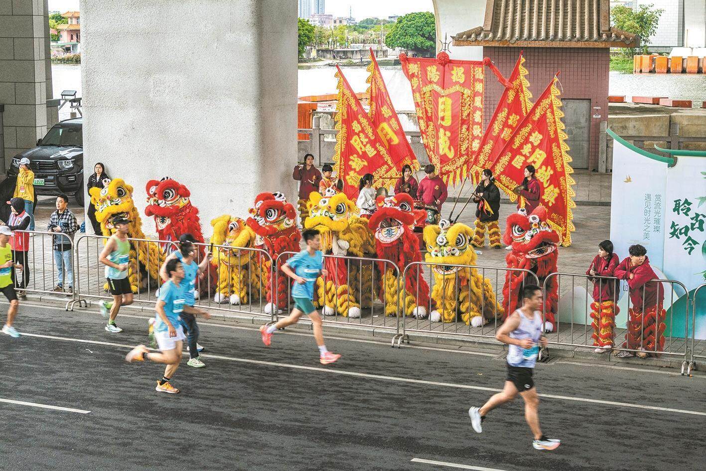 广东各地体育赛事热潮一路升温“体育经济”步步走高(图3)