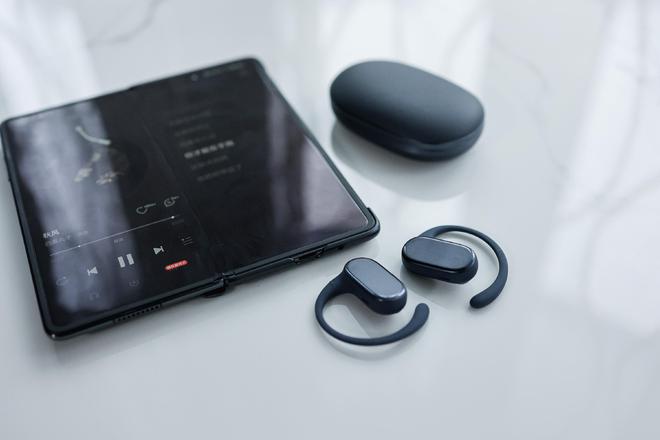 跑步狂甩不掉！71g零感佩戴+防漏音黑科技拯救运动党耳朵(图3)