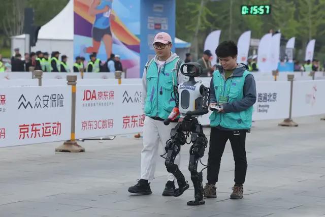 全球首场机器人开跑马拉松！7大问题一次解答(图7)