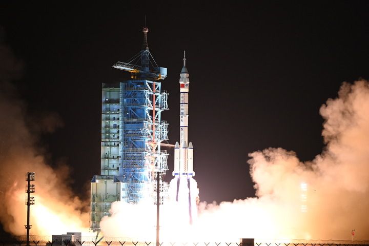 大漠长风起神舟破云归——写在神舟十九号航天员乘组天外凯旋之际(图3)