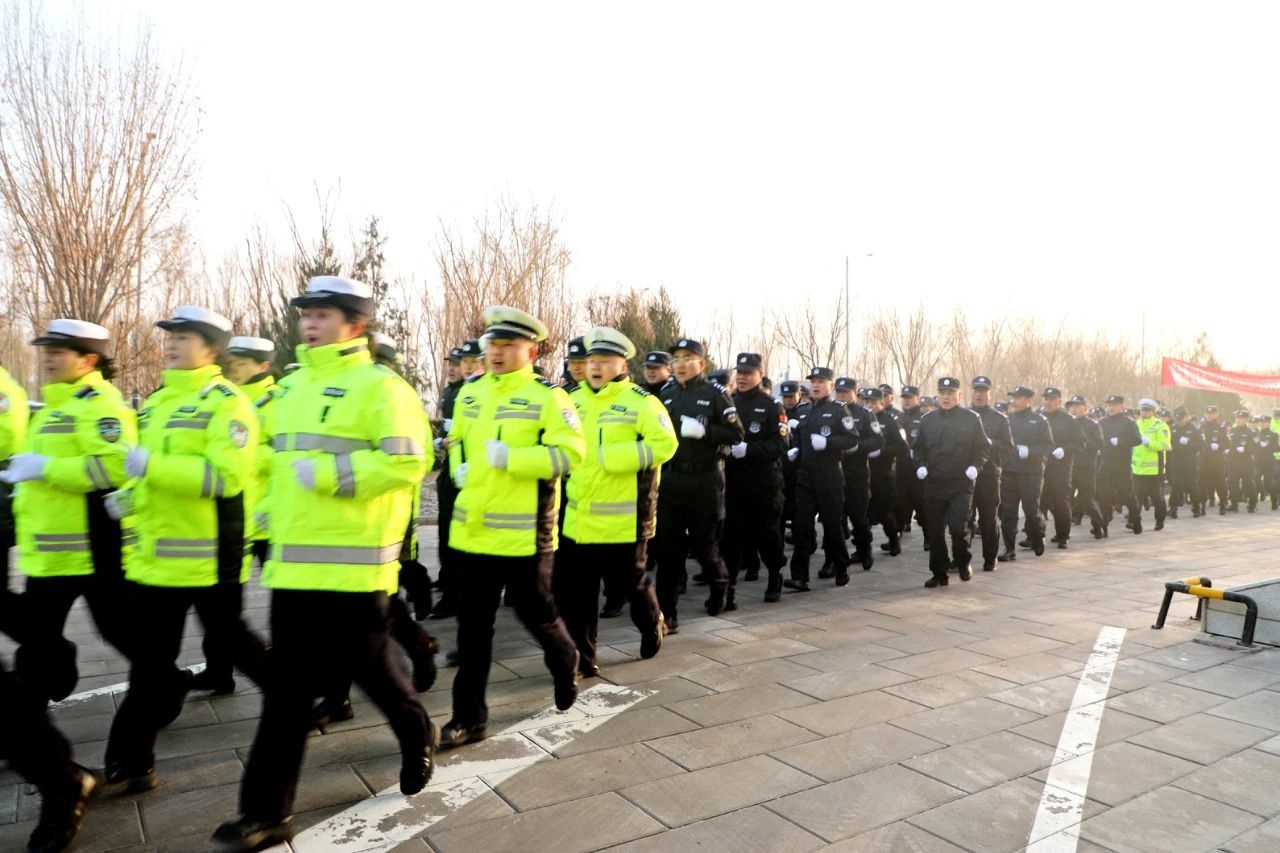 甘肃高台公安启动2025年素质能力提升暨全警实战练兵(图2)