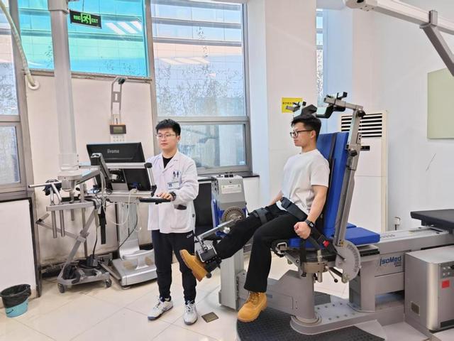 五一期间超10场马拉松开赛医院“马拉松门诊”助力跑者(图2)