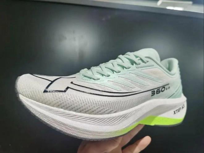 399元！拍下还送喷雾！马拉松跑者的高性价比碳板跑鞋之选：特步360X20！(图5)