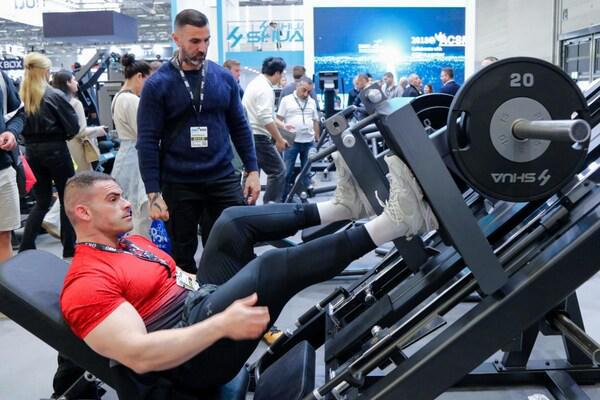 让世界看见中国智造实力：舒华体育震撼亮相德国FIBO2025(图4)