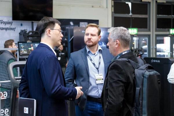 让世界看见中国智造实力：舒华体育震撼亮相德国FIBO2025(图6)