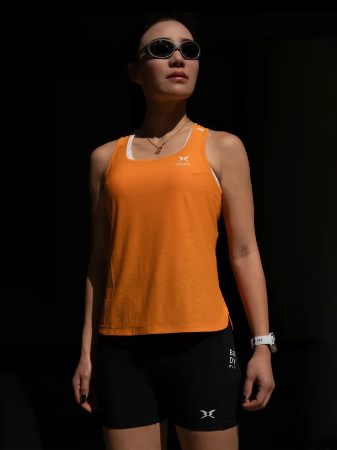 【轻盈舒适专为运动而生】BODYWITPRO女拉松背心解锁自由呼吸感助你跑出每一步精彩(图1)