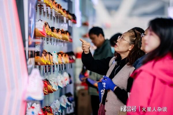 国产品牌登顶中国马拉松跑鞋市场：全局穿着率321%远超耐克(图4)