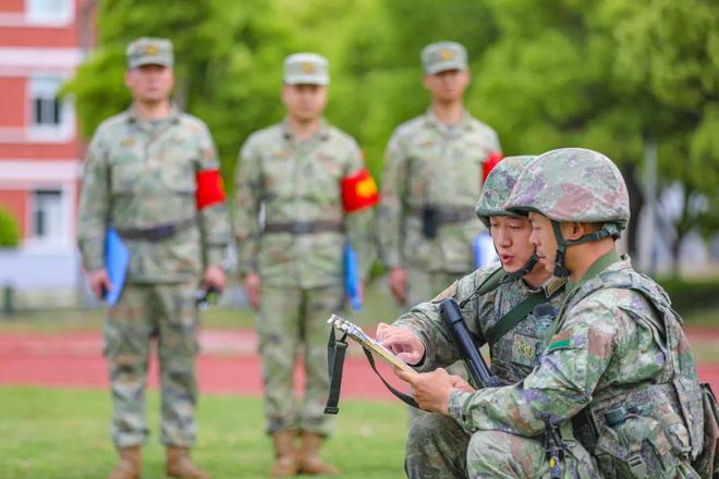 后装实战化训考看保障尖兵各显神通！(图2)