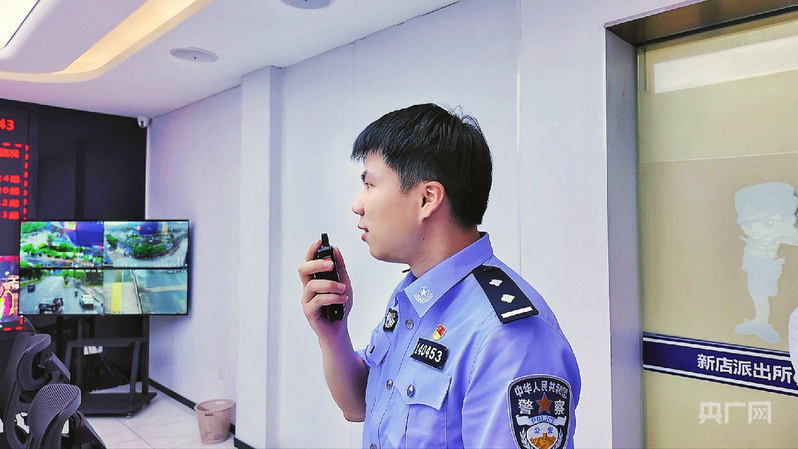 阳光下的守护丨福州：派出所里的“智慧蓝”守护平安校园(图2)