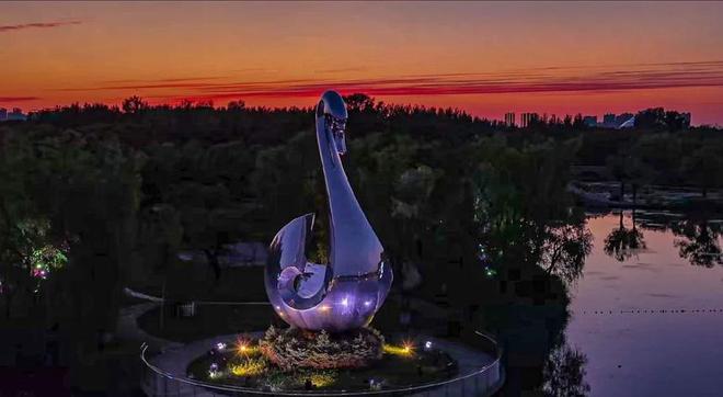 安全提示首场荧光夜跑今晚即将启动@所有参与者请收下这份安全提示！(图1)