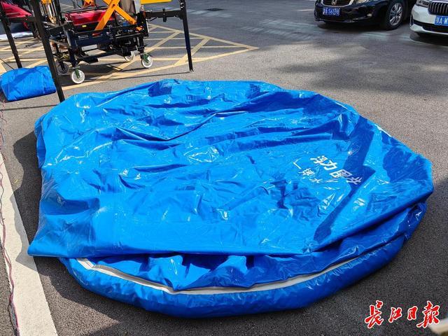 无人机当“探照灯”武汉防汛装备上新(图3)
