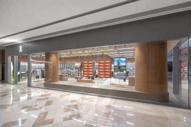 春城新地标！On昂跑云南首店空降昆明恒隆广场！(图2)