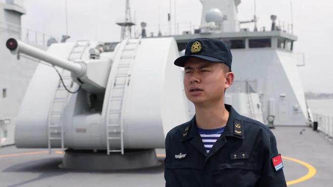 太快了555钦州舰开始实战化训练新型舰艇架构是054B最大亮点(图5)