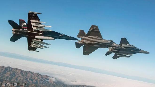 美军寻求新型廉价空空导弹尺寸只有AIM-120一半将配备无人战机(图6)