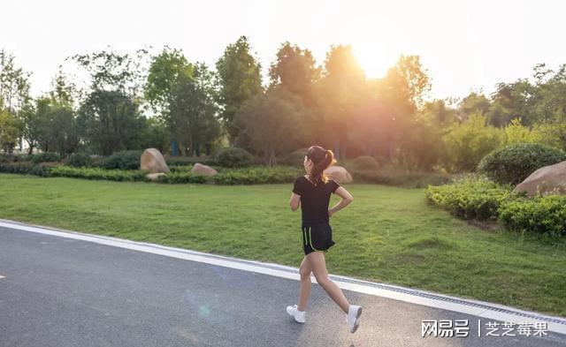 后天起5公里跑步走路谁更健康？答案意外(图1)