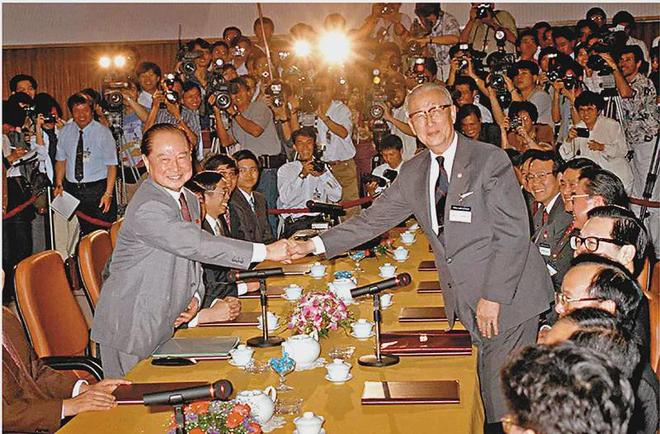 新加坡城会玩！“食阁外交”搞定法国总统、多国政要和商业大佬(图16)