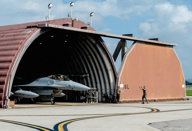 中国军事力量展示美国政客担忧美军90%战机可能被摧毁(图15)