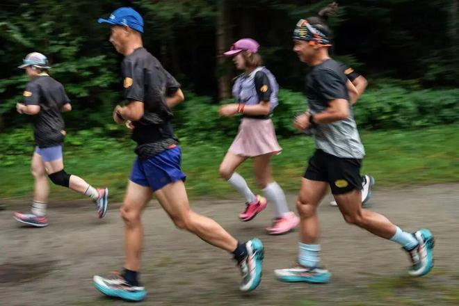 鞋底的每一处痕迹都是跑者不凡的记忆｜内有福利(图11)