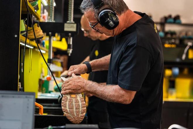 鞋底的每一处痕迹都是跑者不凡的记忆｜内有福利(图13)