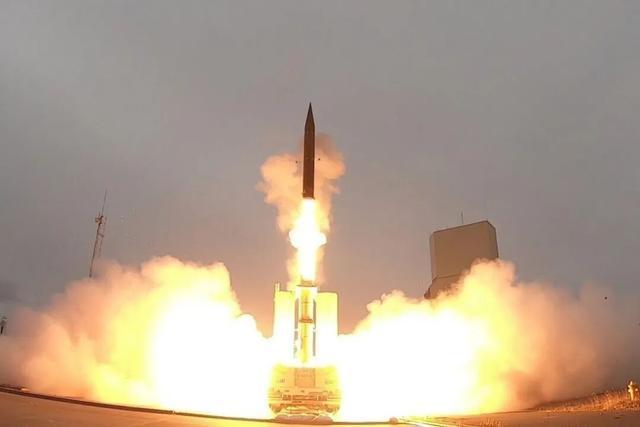 “美高超音速导弹连即将完成列装”(图1)