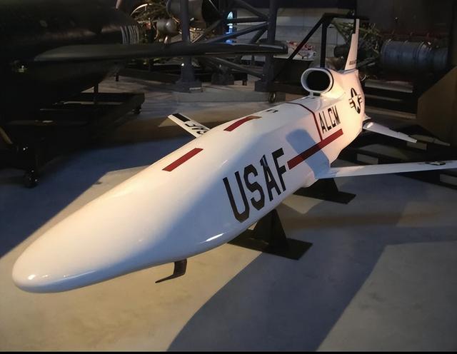 全球炮弹技术大比拼美国导弹新技术来袭弹翼灵活调整飞行路径(图9)