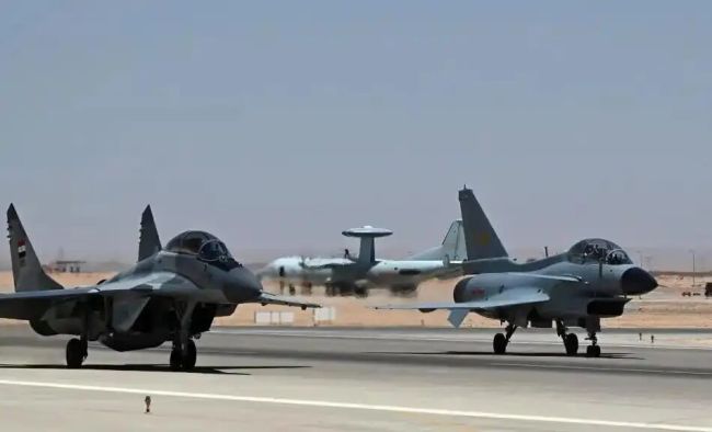 线C机群悄然飞越红海美军航母舰队毫无察觉(图4)