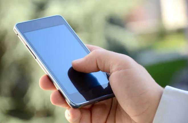 大疆用户刚花3519元买套装第二天直降700元线下店拒补偿(图15)