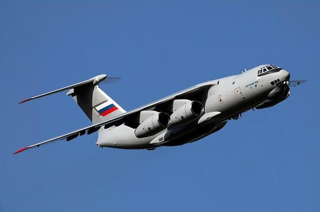 中国太聪明了：趁着俄罗斯武器滞销打算一口气订购20架大飞机？(图10)