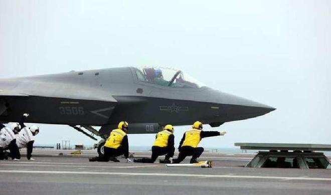 美军在南海损失惨重2架战机接连坠海在中国家门口颜面扫地(图6)