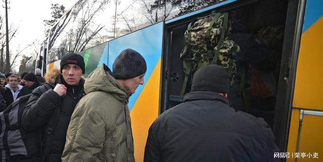 明白人！乌军士兵倒戈投俄后公开宣布泽连斯基才是乌克兰的敌人(图5)