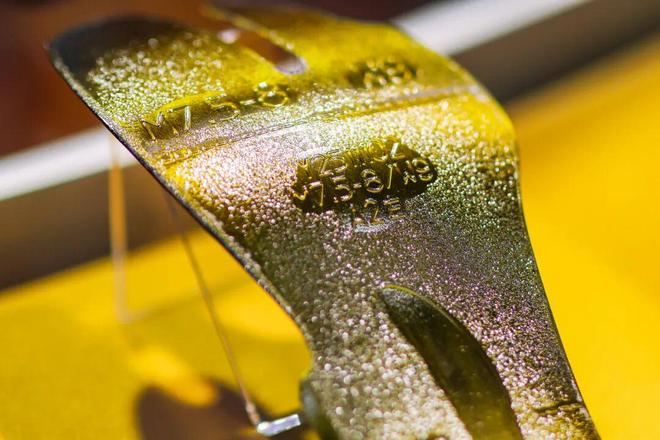 如何承接跑者真实需求?特步的答案藏在跑过的旧鞋里大公司(图7)