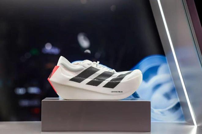 世界杯球衣中国首秀！(图5)