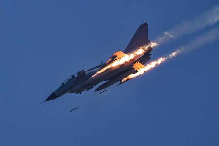 蓝天在召唤(图1)