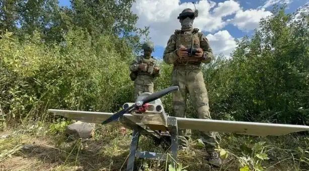 乌军承认俄军在红军城部分成功俄学乌组建无人系统部队狼叔看世界(图5)