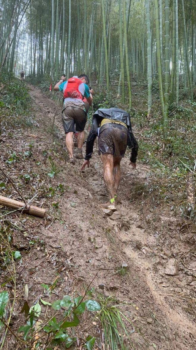 今年最野的运动火了北上广打工人扎堆被虐(图6)