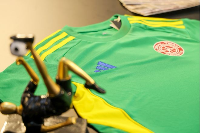 引入装备间定制平台adidas如何改写中国团队装备规则？(图7)