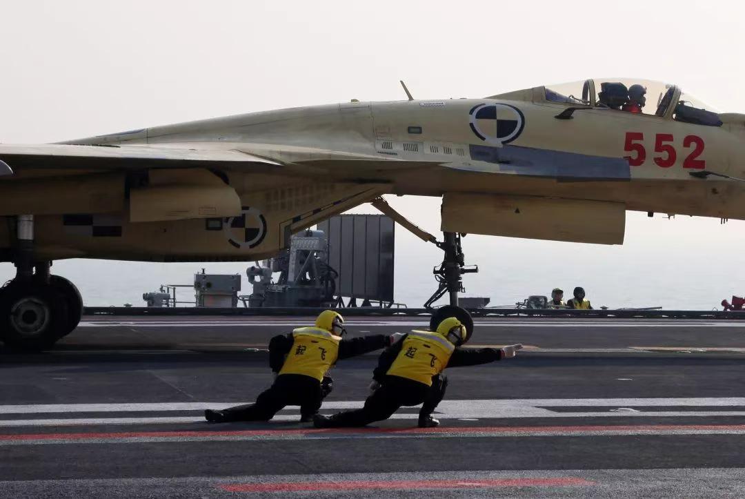 13年前“航母style”火遍全国如今三航母“舰”指深蓝(图1)